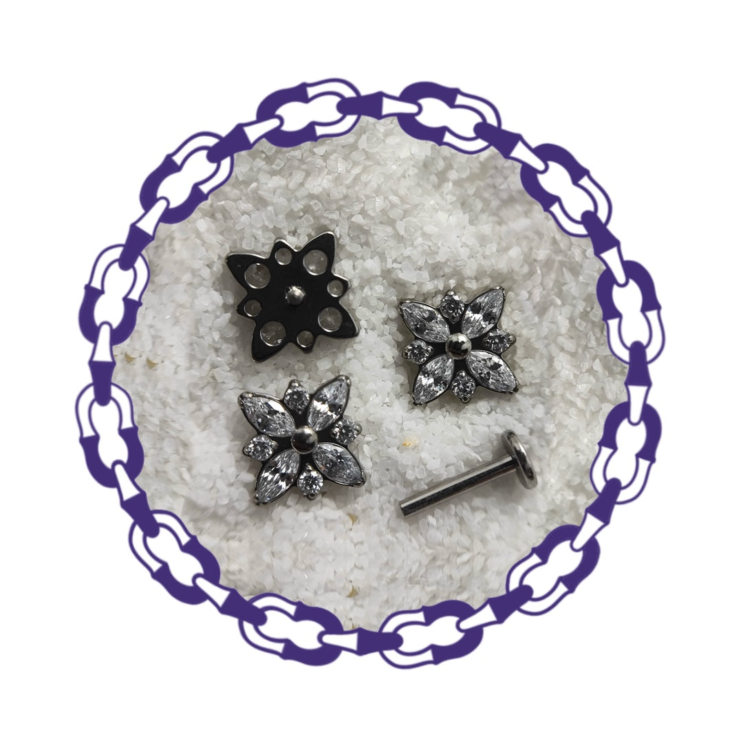 Labret Cluster Cuatro Marquesas y Cristales Grande 10mm
