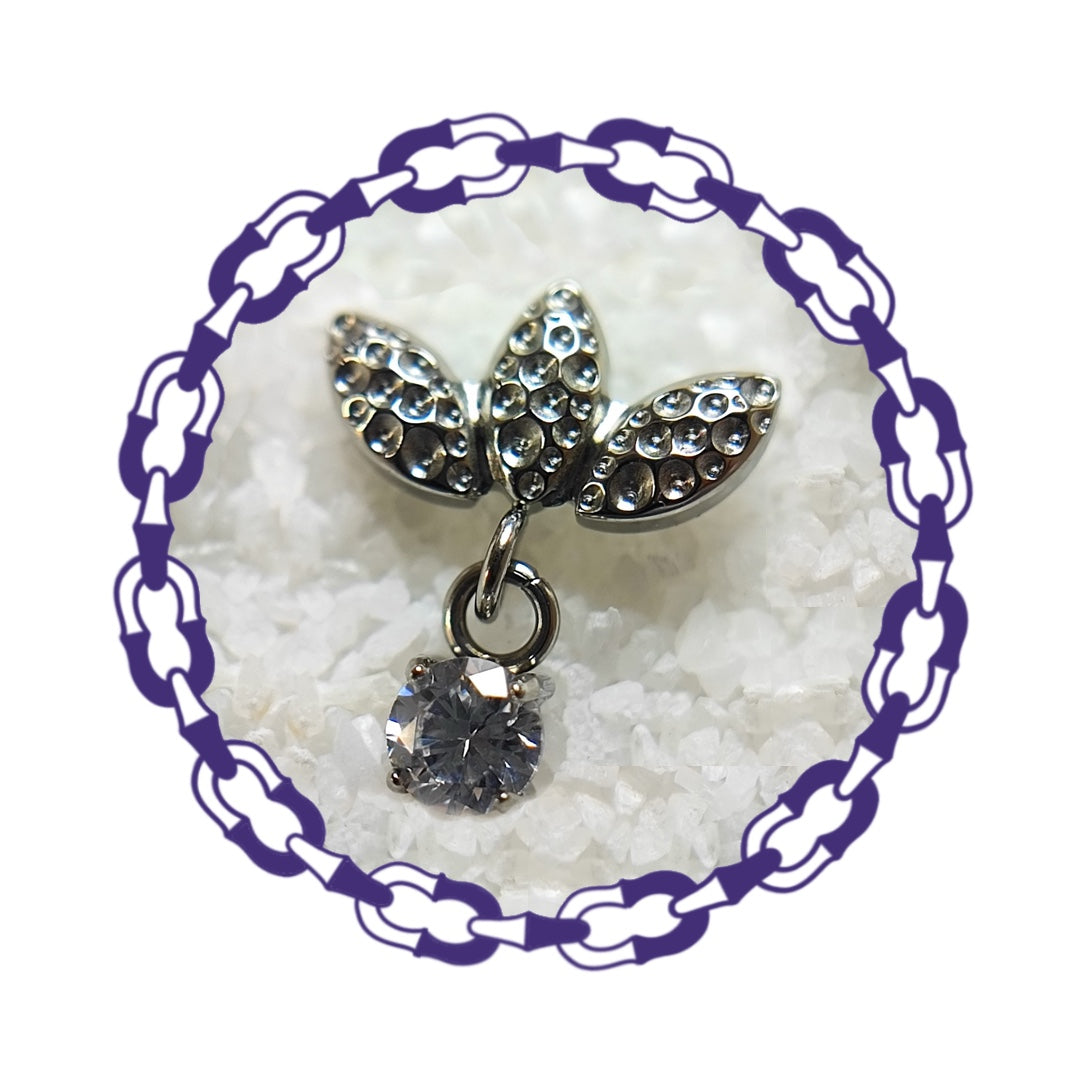 Labret Tres Hojas Martilladas y Cristal Colgante