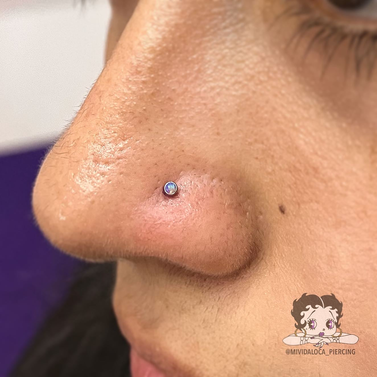 Nostril Opalo 18g