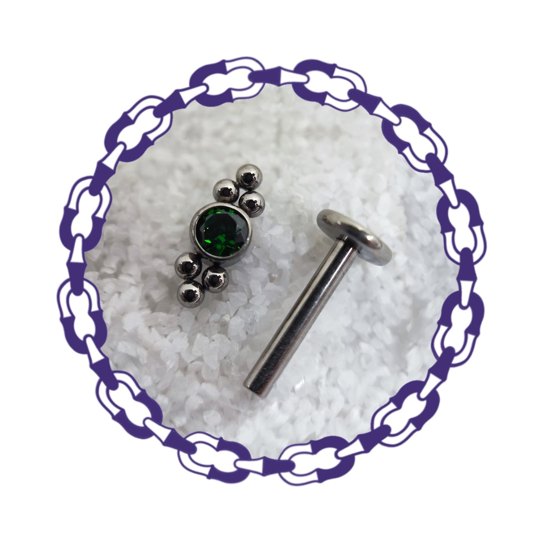 Labret Cluster Cristal Verde con Doble Trinity de Esferas